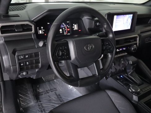 Used 2025 Toyota Tacoma SR AWD/4WD image 12