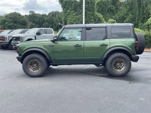 New 2025 Ford Bronco Badlands image 32
