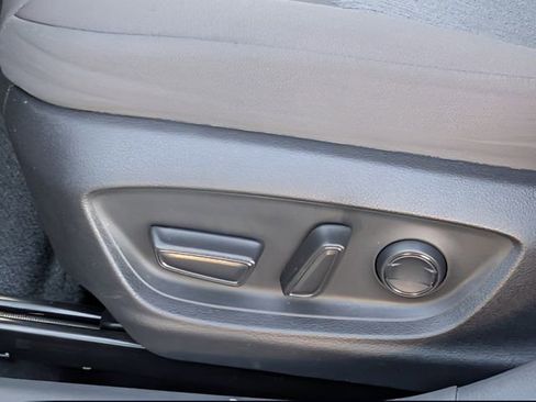 Used 2022 Toyota Camry LE image 24