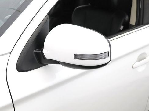 Used 2020 Mitsubishi Outlander SE AWD/4WD image 11