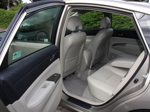 Used 2007 Toyota Prius Touring FWD image 15