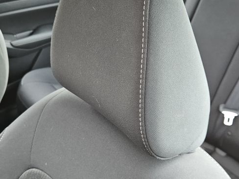 Used 2025 Nissan Altima 2.5 SV FWD image 13