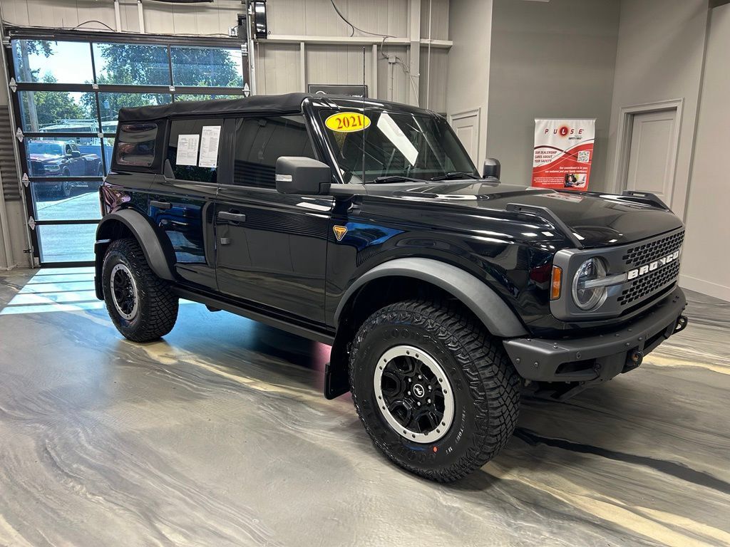 Used 2021 Ford Bronco Badlands w/ Sasquatch Package AWD/4WD image 33