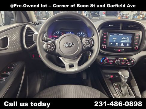 Used 2020 Kia Soul LX FWD image 17
