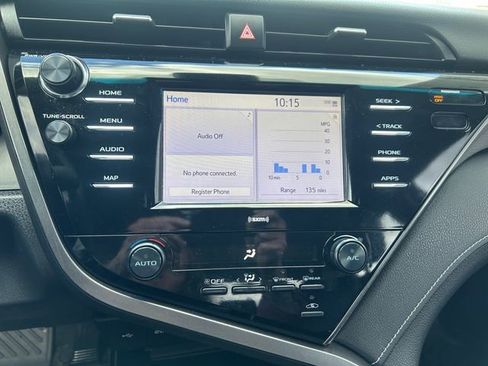 Certified 2020 Toyota Camry SE image 20