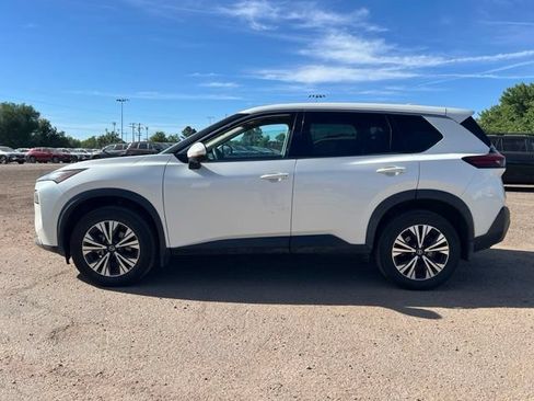 Used 2021 Nissan Rogue SV AWD/4WD image 2