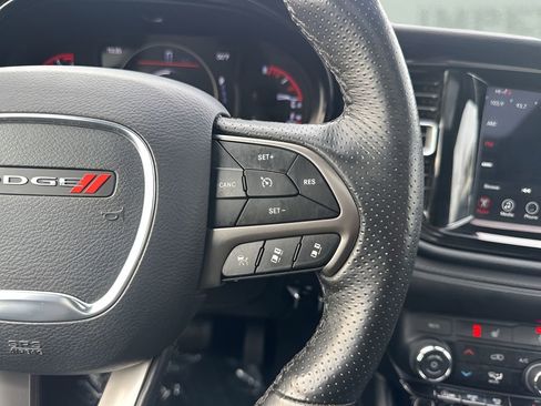 Used 2024 Dodge Durango SXT w/ SXT Blacktop Group image 17