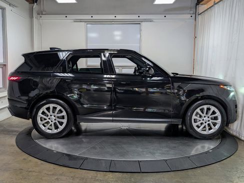 Used 2025 Land Rover Range Rover Sport SE AWD/4WD image 10
