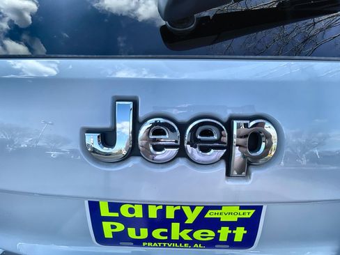 Used 2022 Jeep Grand Cherokee Limited w/ Trailer Tow Group IV image 32