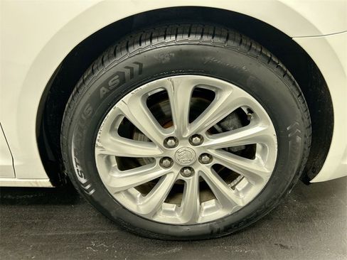 Used 2015 Buick LaCrosse Leather image 8