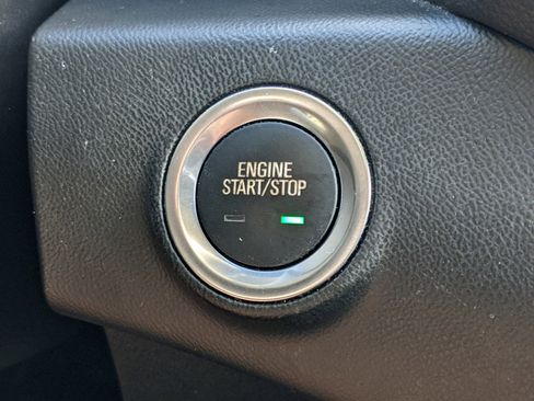 Used 2023 GMC Terrain SLE w/ Driver Convenience Package image 27