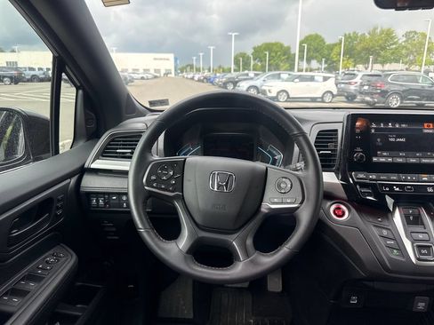 Used 2024 Honda Odyssey Sport image 19
