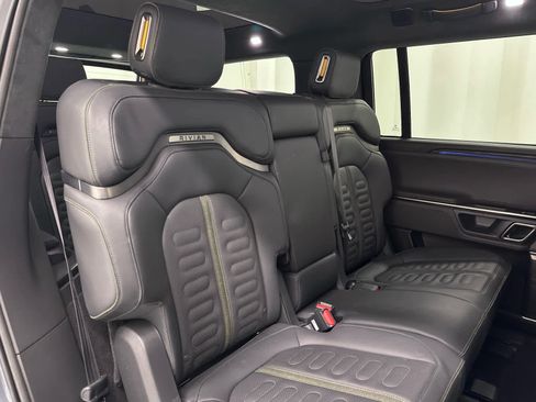 Used 2023 Rivian R1S Adventure image 21