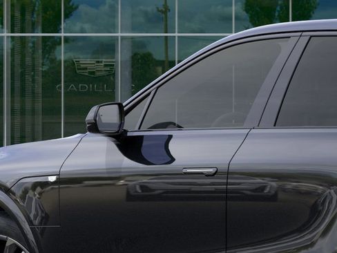 New 2026 Cadillac Lyriq V image 12