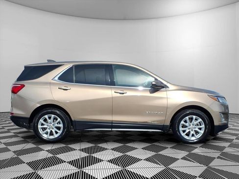 Used 2019 Chevrolet Equinox LT image 4