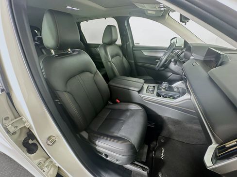 Used 2024 MAZDA CX-90 Plug-In Hybrid w/ Preferred AWD/4WD image 33