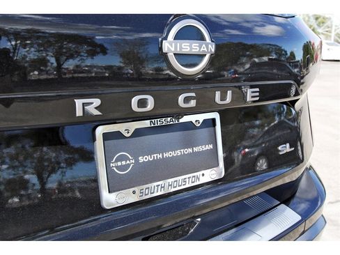 Certified 2024 Nissan Rogue SL w/ SL Premium Package image 29