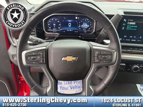 Used 2022 Chevrolet Silverado 1500 LT w/ Z71 Off-Road Package image 16