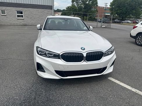 Used 2023 BMW 330i xDrive Sedan w/ Premium Package AWD/4WD image 3