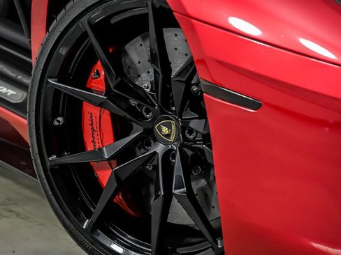 Used 2019 Lamborghini Aventador S AWD/4WD image 4