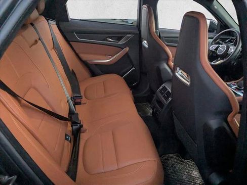 Used 2024 Jaguar F-PACE R-Dynamic S image 22