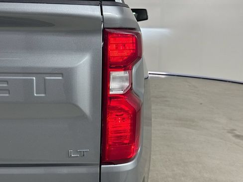 Used 2023 Chevrolet Silverado 1500 LT RWD image 32