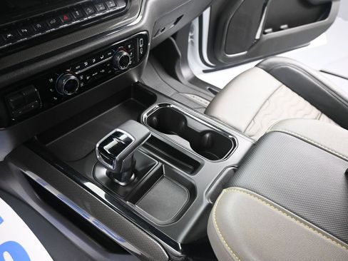 Used 2025 Chevrolet Silverado 1500 ZR2 w/ Technology Package image 22