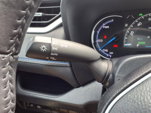 Used 2024 Toyota RAV4 XSE AWD/4WD image 19