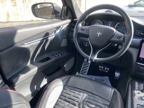 Used 2022 Maserati Quattroporte Trofeo image 43