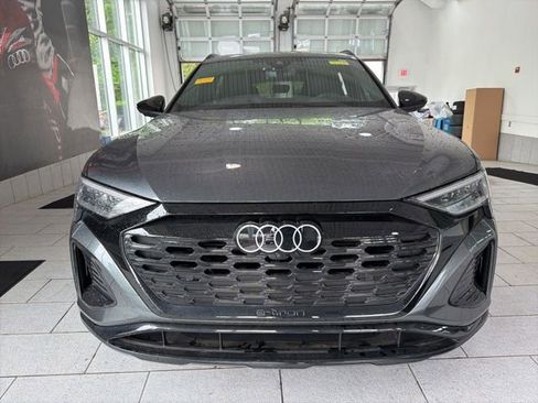 Used 2024 Audi Q8 e-tron Prestige w/ Prestige Package AWD/4WD image 7