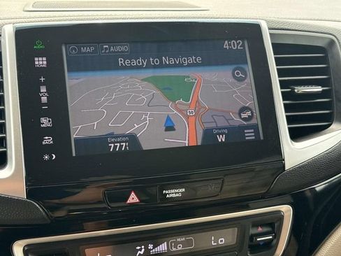 Used 2016 Honda Pilot Touring image 32