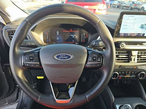 Used 2024 Ford Escape Active w/ Cold Weather Package image 10