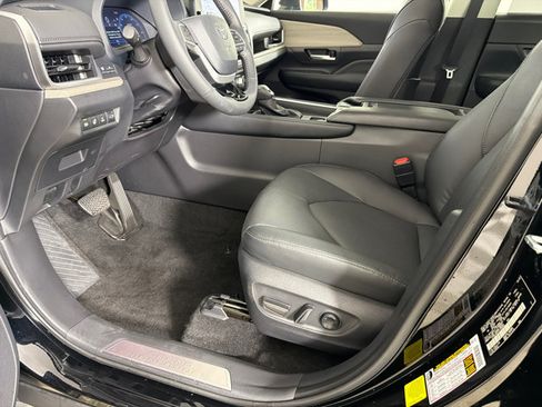 Used 2026 Toyota Grand Highlander AWD Hybrid image 10