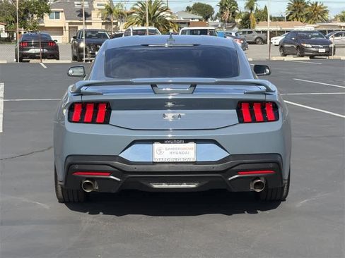 Used 2024 Ford Mustang GT Premium image 5