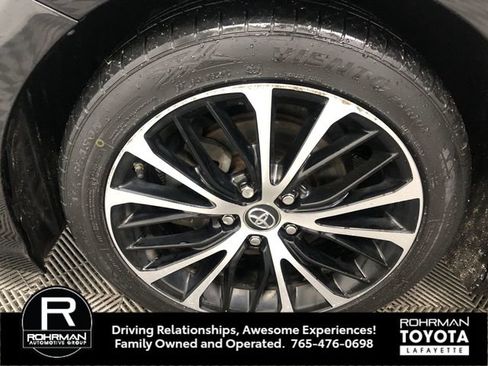 Used 2019 Toyota Camry SE image 29