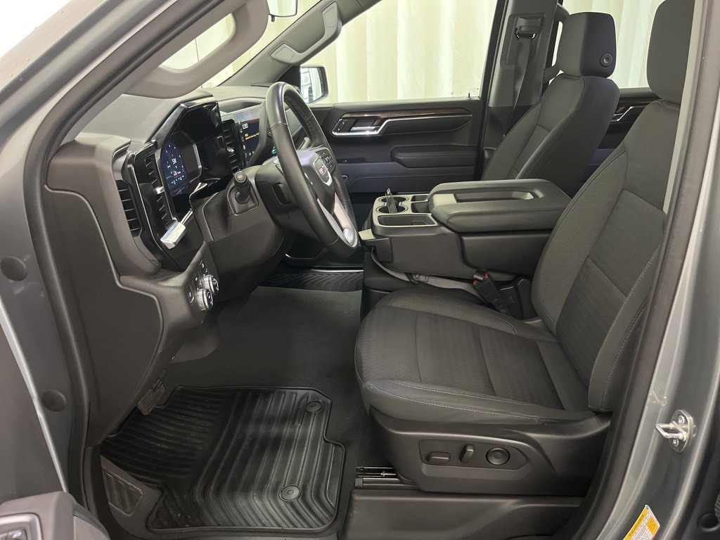 Used 2023 GMC Sierra 1500 Elevation AWD/4WD image 2