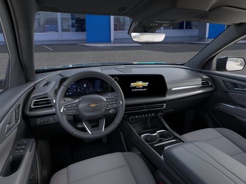 New 2026 Chevrolet Traverse LT w/ Driver Confidence Package FWD image 17