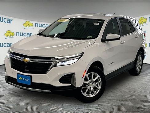 Used 2023 Chevrolet Equinox LT w/ Driver Convenience Package AWD/4WD image 3
