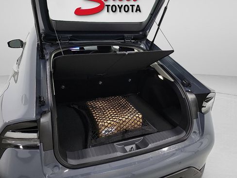 Used 2026 Toyota Prius Plug-In Hybrid image 7