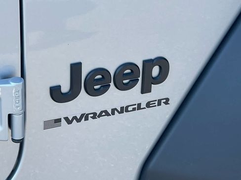 Used 2024 Jeep Wrangler Unlimited Sport AWD/4WD image 7