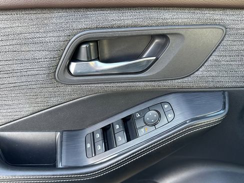 Certified 2023 Nissan Rogue SV image 11