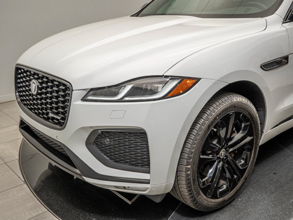 Used 2025 Jaguar F-PACE R-Dynamic S AWD/4WD image 3