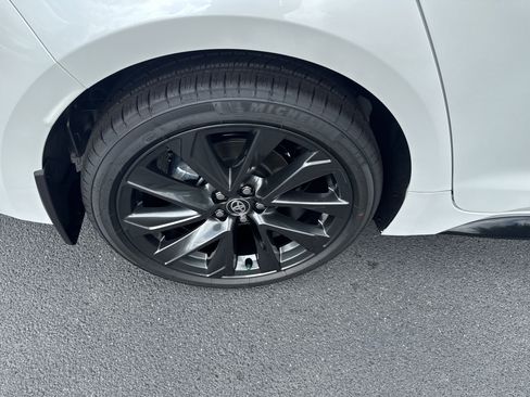 New 2025 Toyota Corolla SE FWD image 11