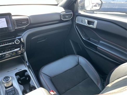 Used 2023 Ford Explorer ST-Line w/ Class IV Trailer Tow Package image 15