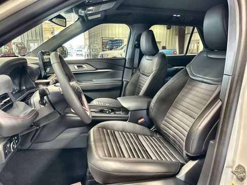 New 2026 Ford Explorer ST-Line w/ ST-Line Street Pack AWD/4WD image 12