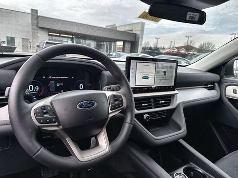 New 2026 Ford Explorer Active AWD/4WD image 14