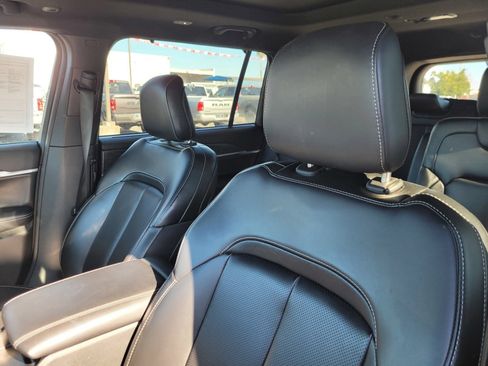 Used 2024 Jeep Grand Cherokee L Limited w/ Luxury Tech Group II AWD/4WD image 18