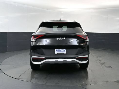 Certified 2024 Kia Sportage EX AWD/4WD image 4