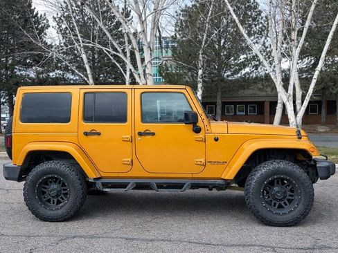 Used 2014 Jeep Wrangler Unlimited Sahara w/ Dual Top Group image 4