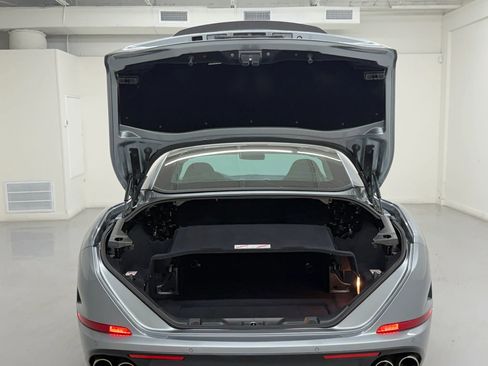 Used 2015 Ferrari California T RWD image 38